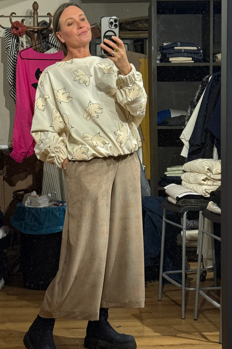 Balloon Beige - Jumbo Cord Rib Trousers