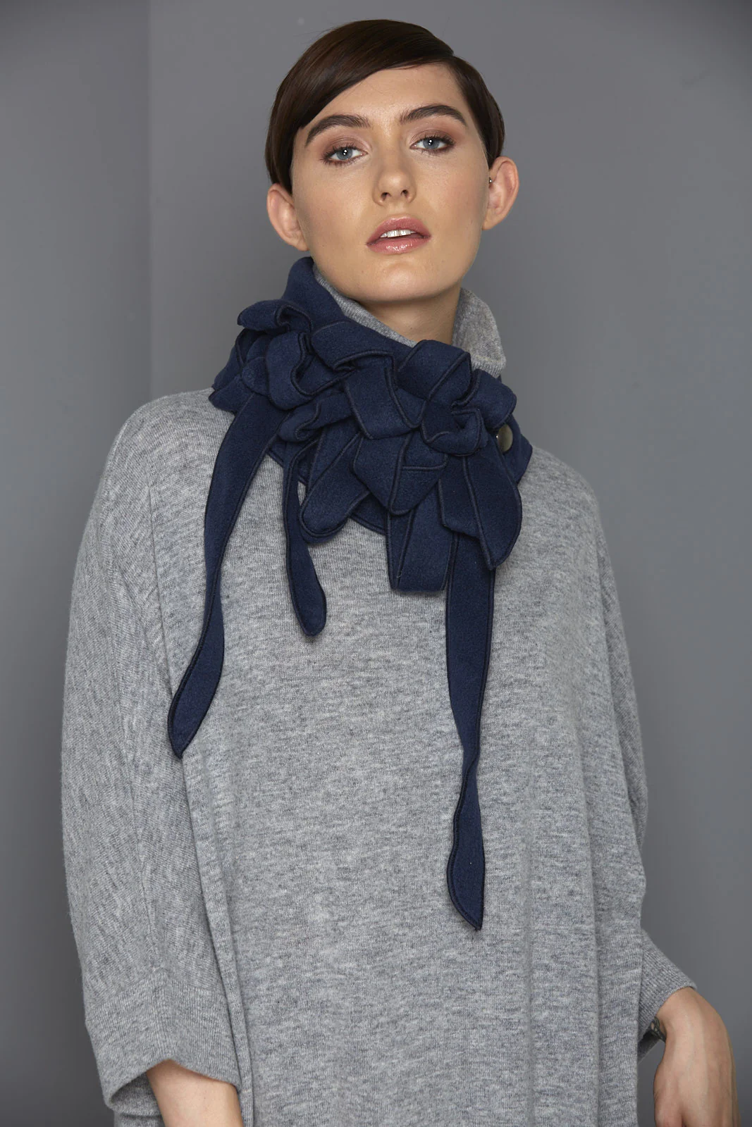Ellie- Navy - Image 3