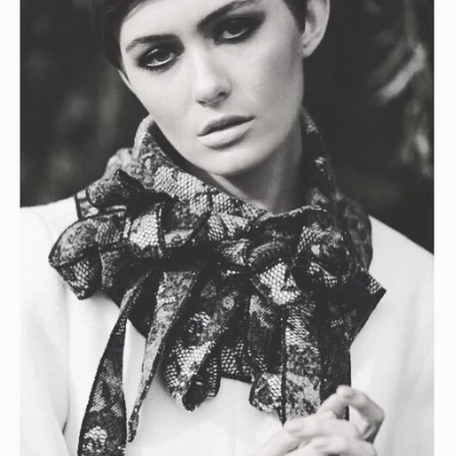 Lacey-Luxury Lace collar - Image 4