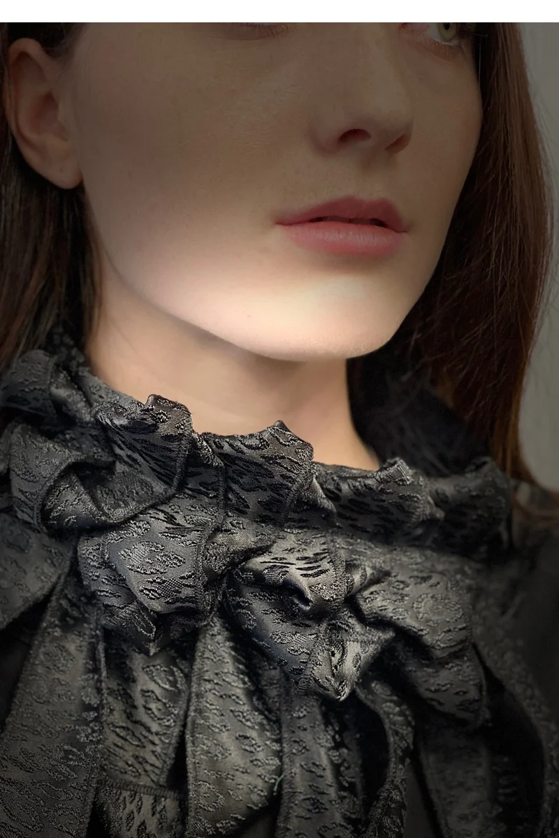 Nessy - Jacquard Woven Animal Evening Scarf - Image 4